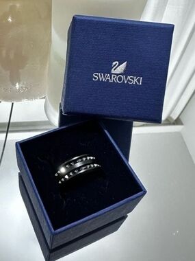 BNIB Black Swarovski men's ring with crystals